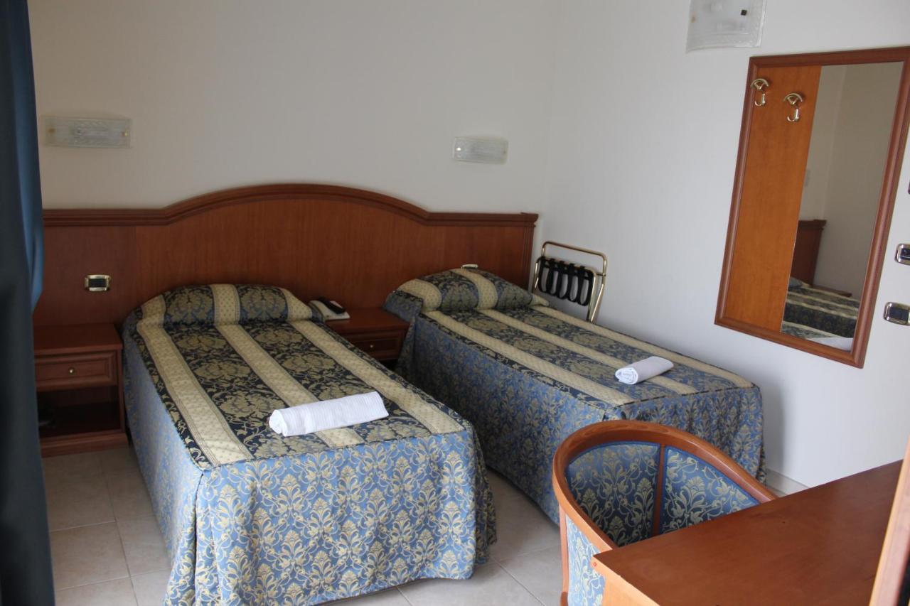 Hotel Concorde Sant'Egidio alla Vibrata Exterior photo