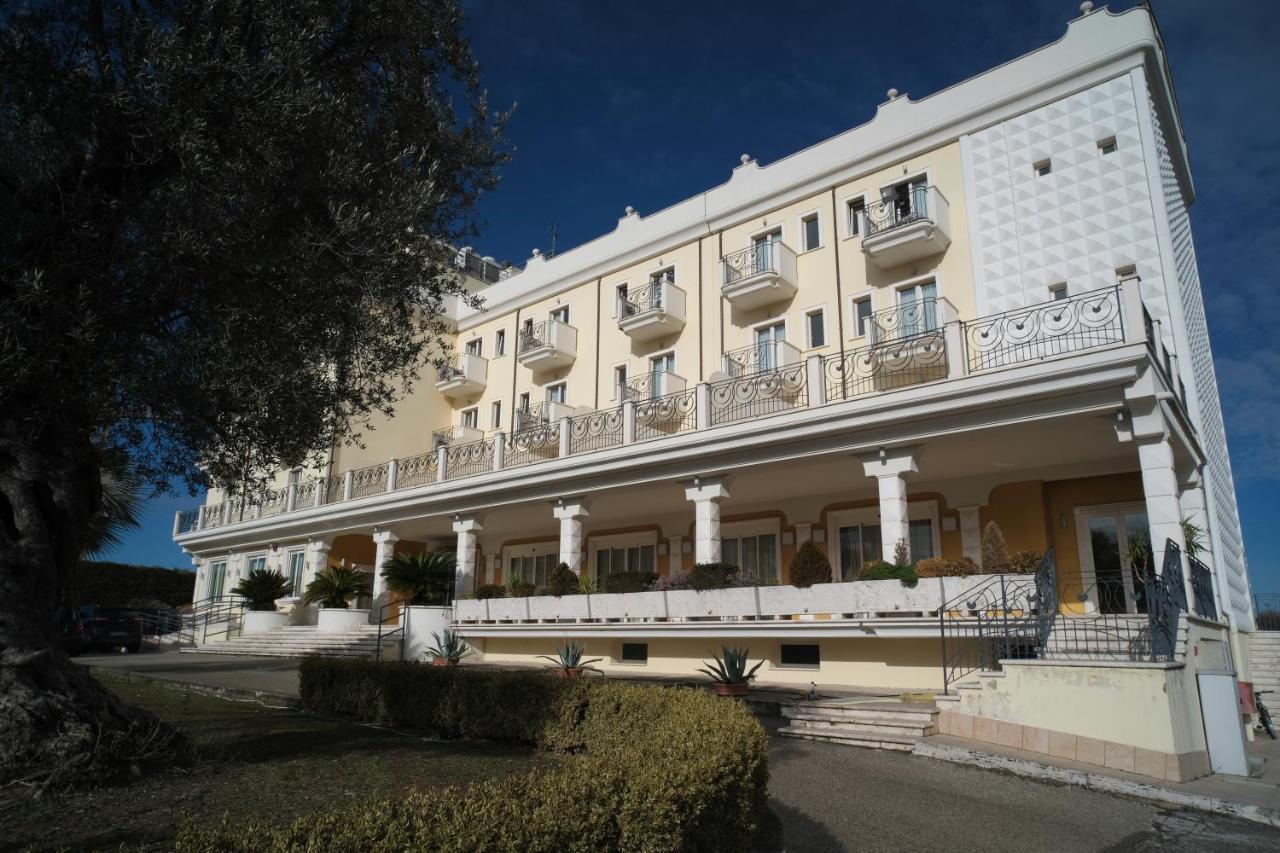 Hotel Concorde Sant'Egidio alla Vibrata Exterior photo