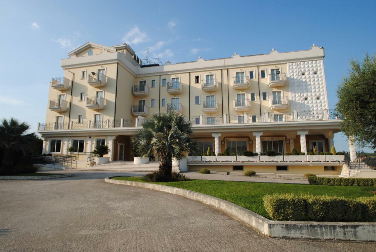 Hotel Concorde Sant'Egidio alla Vibrata Exterior photo