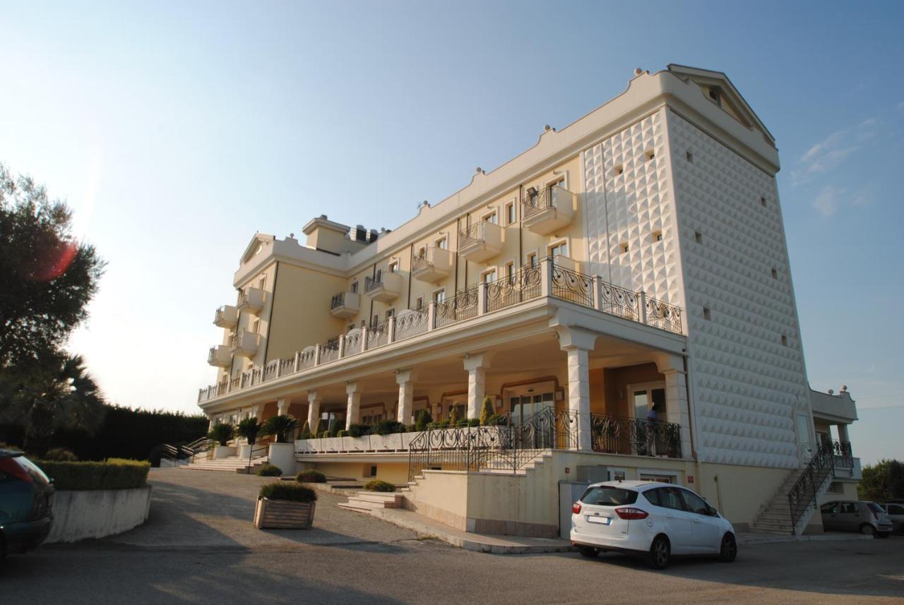 Hotel Concorde Sant'Egidio alla Vibrata Exterior photo